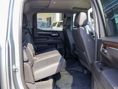 Used 2023 GMC Sierra 1500 SLT w/ SLT Premium Plus Package image 31