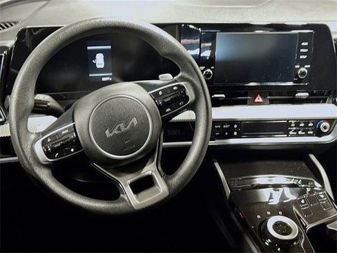 Used 2023 Kia Sportage LX image 13