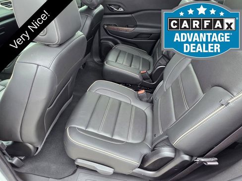 Used 2023 GMC Acadia Denali w/ Denali Ultimate Package AWD/4WD image 10