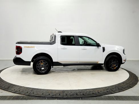 Used 2025 Ford Maverick Tremor image 8