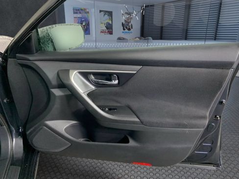 Used 2015 Nissan Altima 2.5 S w/ Power Driver Seat Package FWD image 13