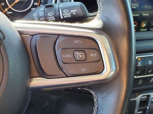 Used 2022 Jeep Wrangler Unlimited Sahara w/ Cold Weather Group image 12