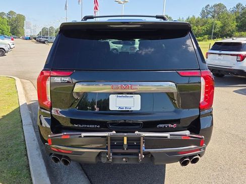 Used 2022 GMC Yukon XL AT4 AWD/4WD image 13