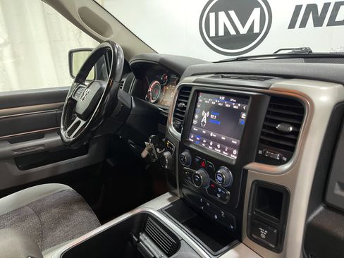 Used 2020 RAM 1500 Classic SLT w/ Luxury Group RWD image 19