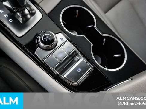 Used 2025 Genesis G70 2.5T AWD/4WD image 42