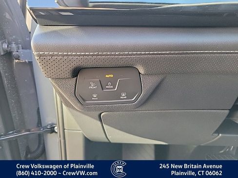 New 2026 Volkswagen Atlas Cross Sport SE image 29