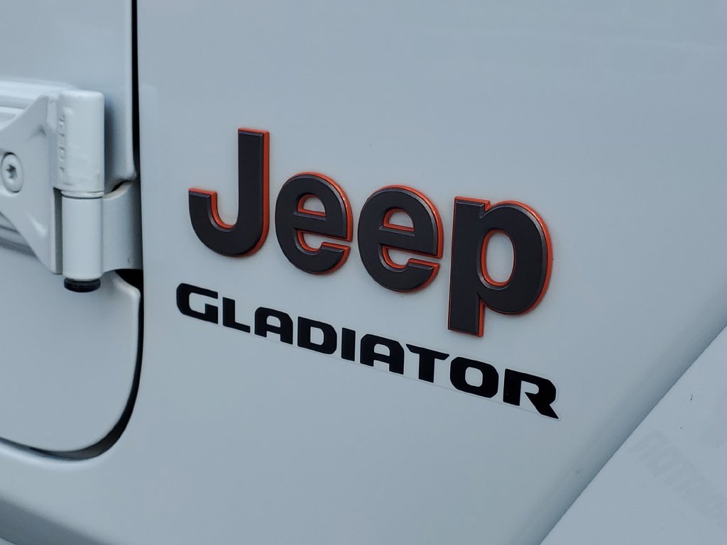 Used 2022 Jeep Gladiator Mojave w/ Cold Weather Group AWD/4WD image 6