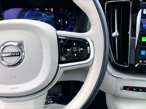 Certified 2023 Volvo XC60 B5 Plus w/ Protection Package Premier image 24