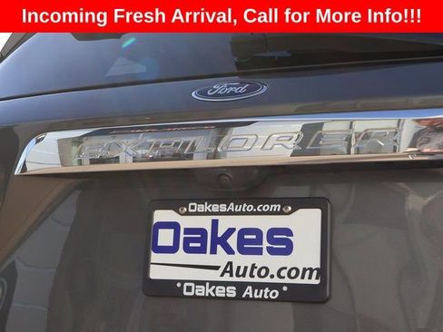 Used 2023 Ford Explorer XLT image 18