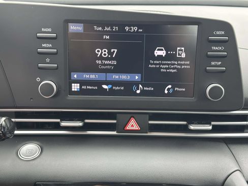 Used 2026 Hyundai Elantra Hybrid FWD image 10