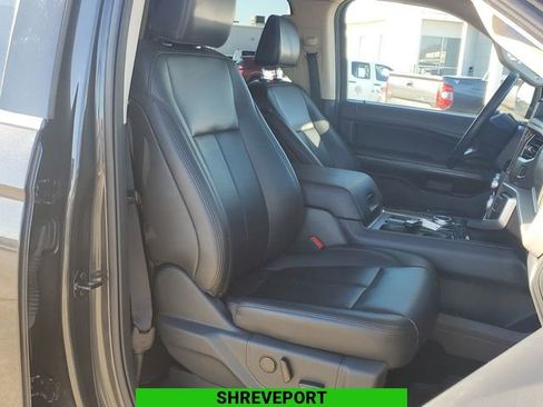Used 2023 Ford Expedition XLT image 28