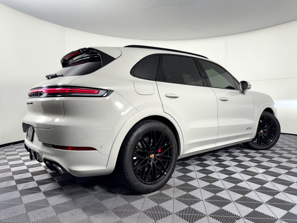 Certified 2025 Porsche Cayenne GTS AWD/4WD image 9