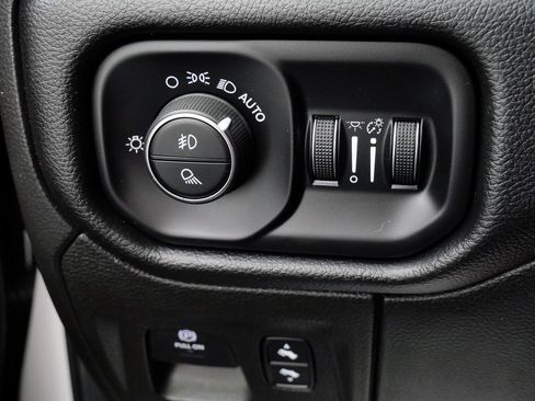 Used 2019 RAM 1500 Rebel AWD/4WD image 26