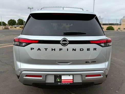 Certified 2025 Nissan Pathfinder SL w/ Black Appearance Package AWD/4WD image 5