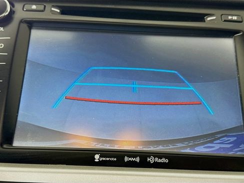 Used 2018 Toyota Highlander XLE AWD/4WD image 17