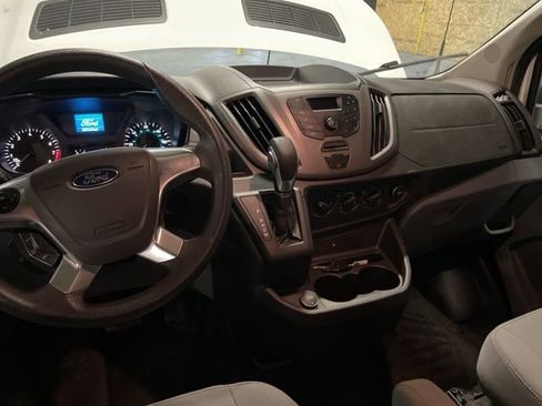 Used 2017 Ford Transit 350 XL image 9