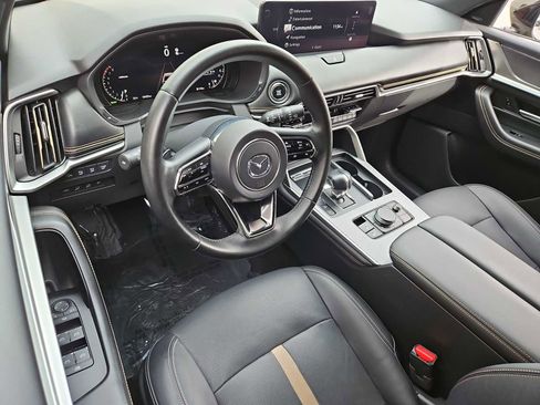 Used 2025 MAZDA CX-70 3.3 Turbo S w/ Premium Package image 10