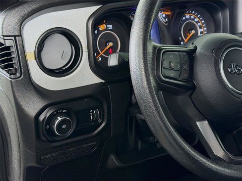 Used 2024 Jeep Wrangler Sport AWD/4WD image 10