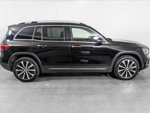 Used 2022 Mercedes-Benz GLB 250 GLB 250 w/ Premium Package image 9