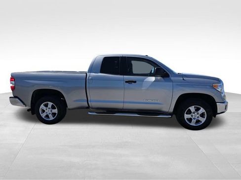 Used 2017 Toyota Tundra SR5 w/ SR5 Upgrade Package image 2