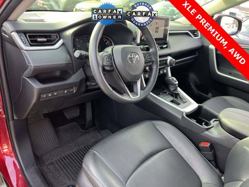 Used 2023 Toyota RAV4 XLE Premium image 18