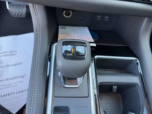 New 2026 Nissan Pathfinder Platinum image 17