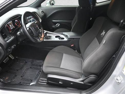 Used 2022 Dodge Challenger R/T Scat Pack w/ Driver Convenience Group RWD image 9