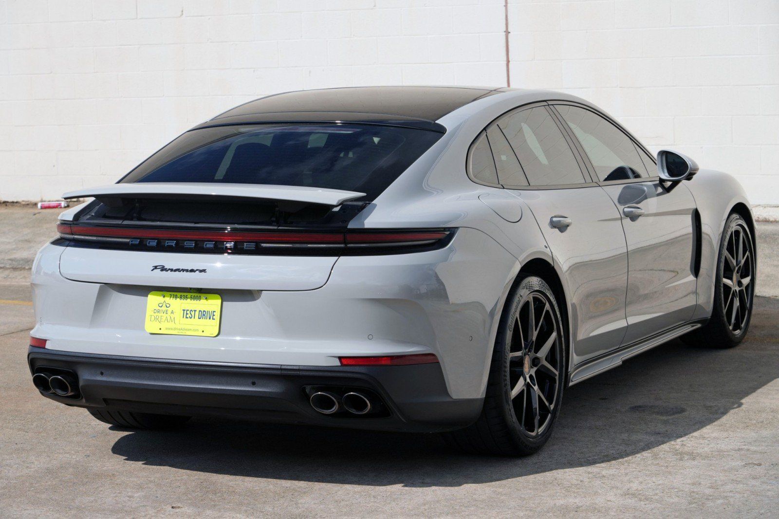 Used 2025 Porsche Panamera image 59