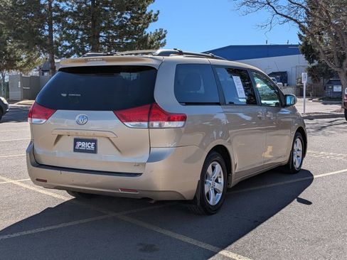 Used 2011 Toyota Sienna LE w/ Towing Pkg image 5