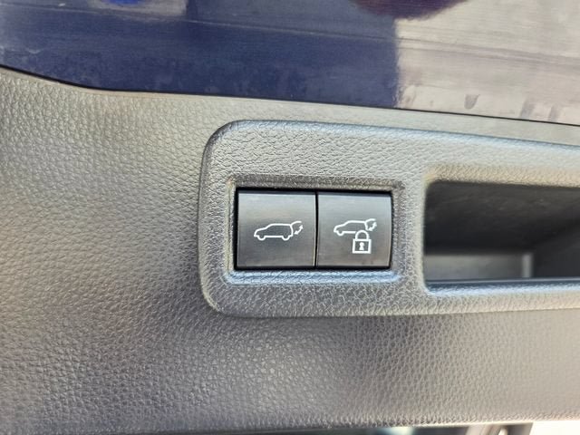Used 2024 Toyota Venza XLE AWD/4WD image 18