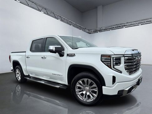 Used 2022 GMC Sierra 1500 Denali w/ Technology Package AWD/4WD image 30