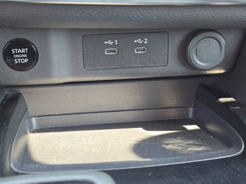 Used 2024 Nissan Rogue SV AWD/4WD image 30