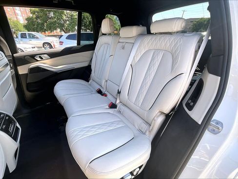 Used 2026 BMW X7 xDrive40i w/ Executive Package AWD/4WD image 18