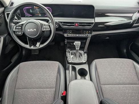 Used 2025 Kia Seltos S FWD image 9