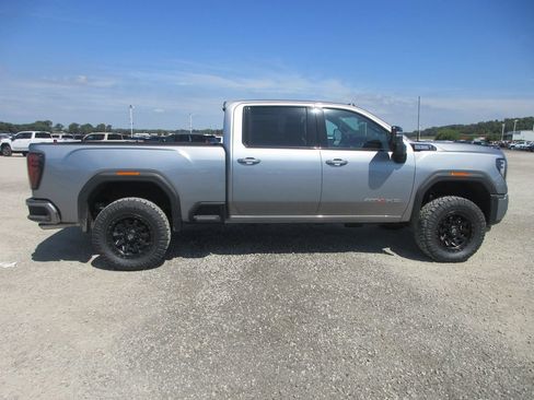 New 2026 GMC Sierra 2500 AT4 AWD/4WD image 3