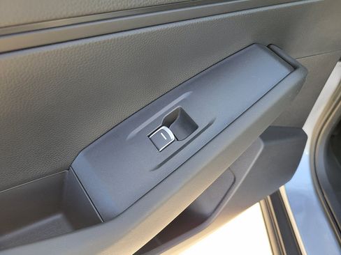 Certified 2025 Honda Accord LX image 15