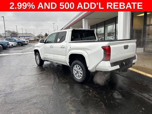 Used 2026 Toyota Tacoma SR5 RWD image 7