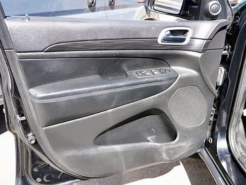 Certified 2022 Jeep Grand Cherokee Laredo X RWD image 22