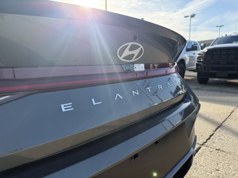 New 2026 Hyundai Elantra SEL Sport Premium image 8