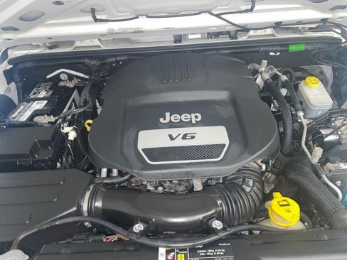 Used 2018 Jeep Wrangler Unlimited Sport S image 23