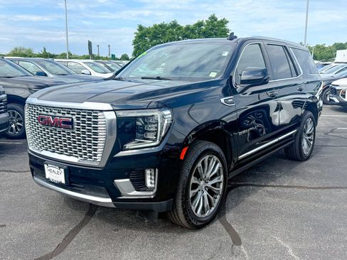 Certified 2021 GMC Yukon Denali w/ Denali Premium Package AWD/4WD image 3