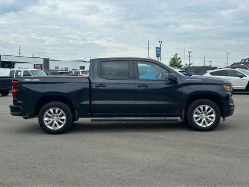 Used 2023 Chevrolet Silverado 1500 Custom AWD/4WD image 8