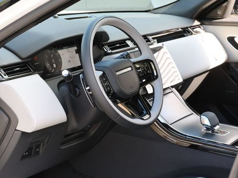 New 2026 Land Rover Range Rover Velar S AWD/4WD image 23