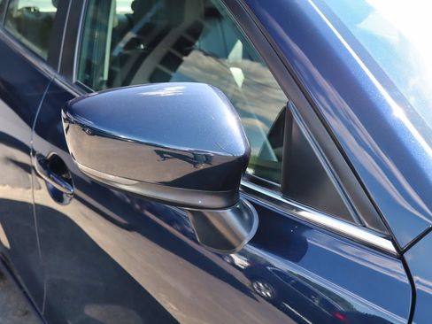 Used 2018 MAZDA MAZDA3 Touring FWD image 19