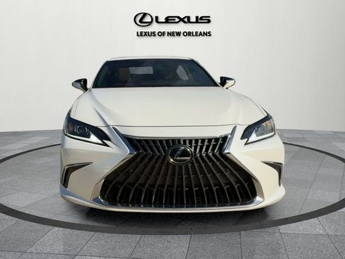 Used 2023 Lexus ES 350 w/ Premium Package image 2