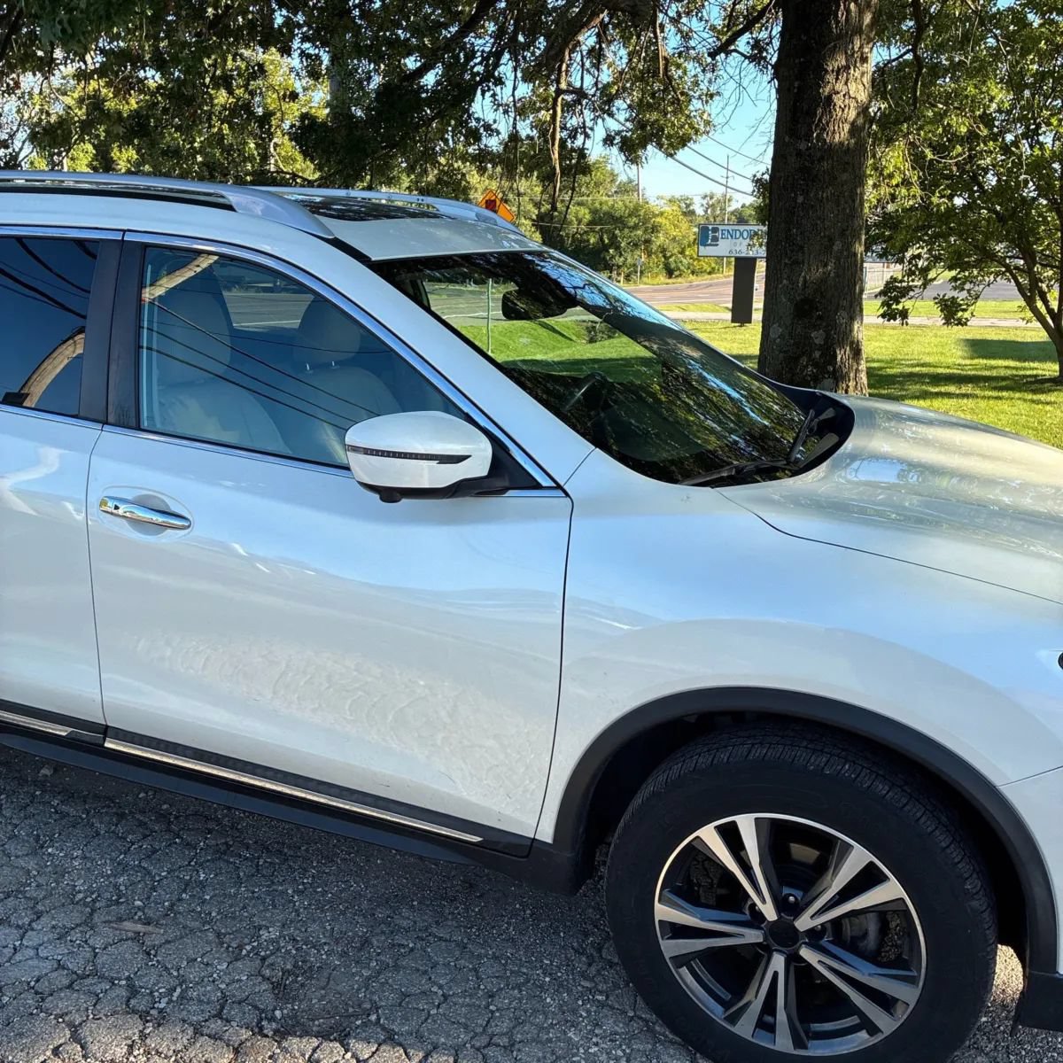 Used 2017 Nissan Rogue SL w/ SL Premium Package AWD/4WD image 13