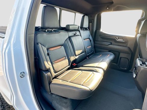 Used 2024 GMC Sierra 1500 AT4 w/ Technology Package image 27