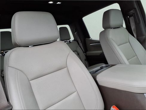 Used 2023 GMC Sierra 1500 SLT image 12