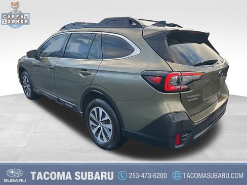 Used 2021 Subaru Outback Premium image 3