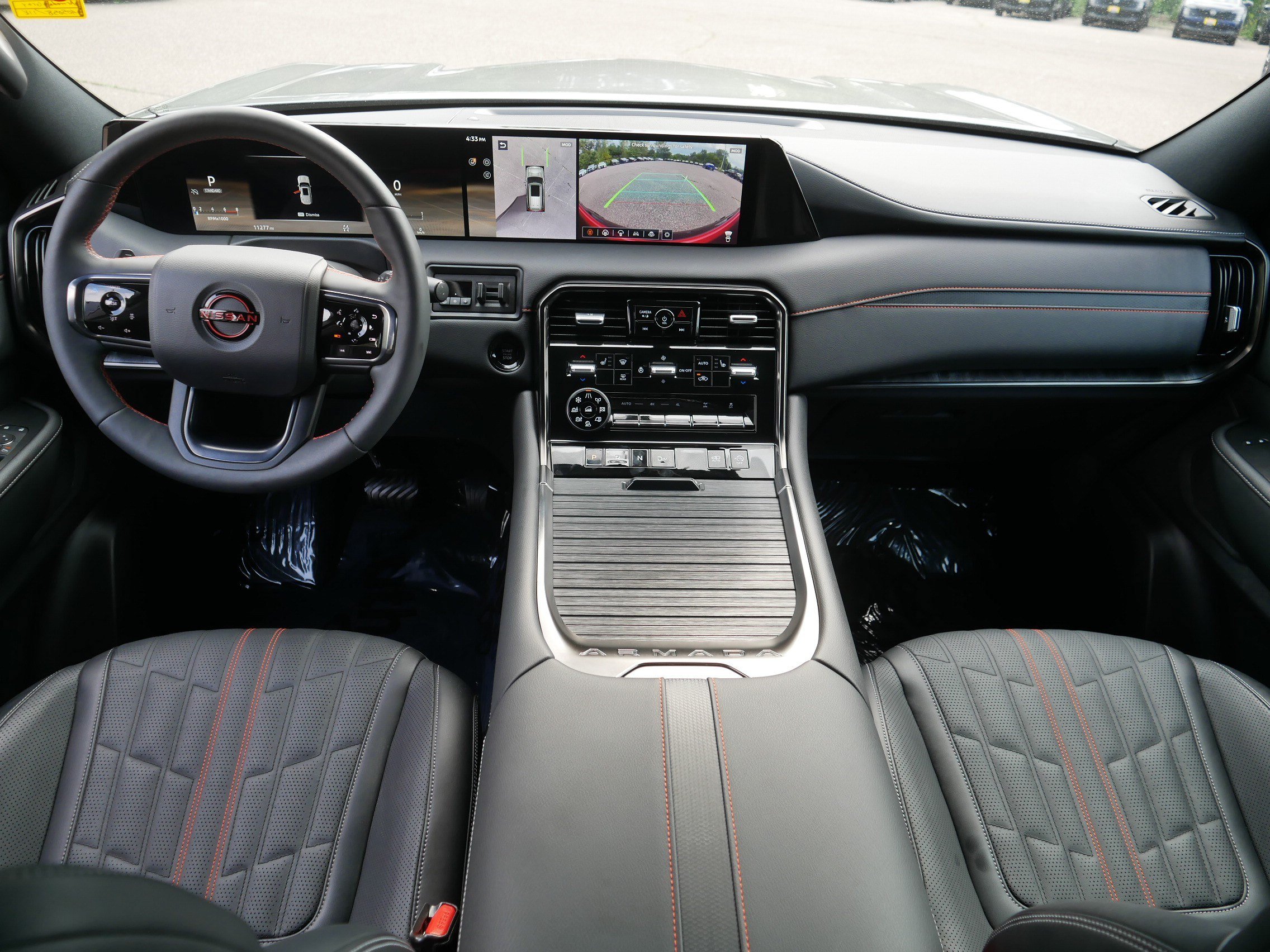 Certified 2025 Nissan Armada PRO-4X AWD/4WD image 10